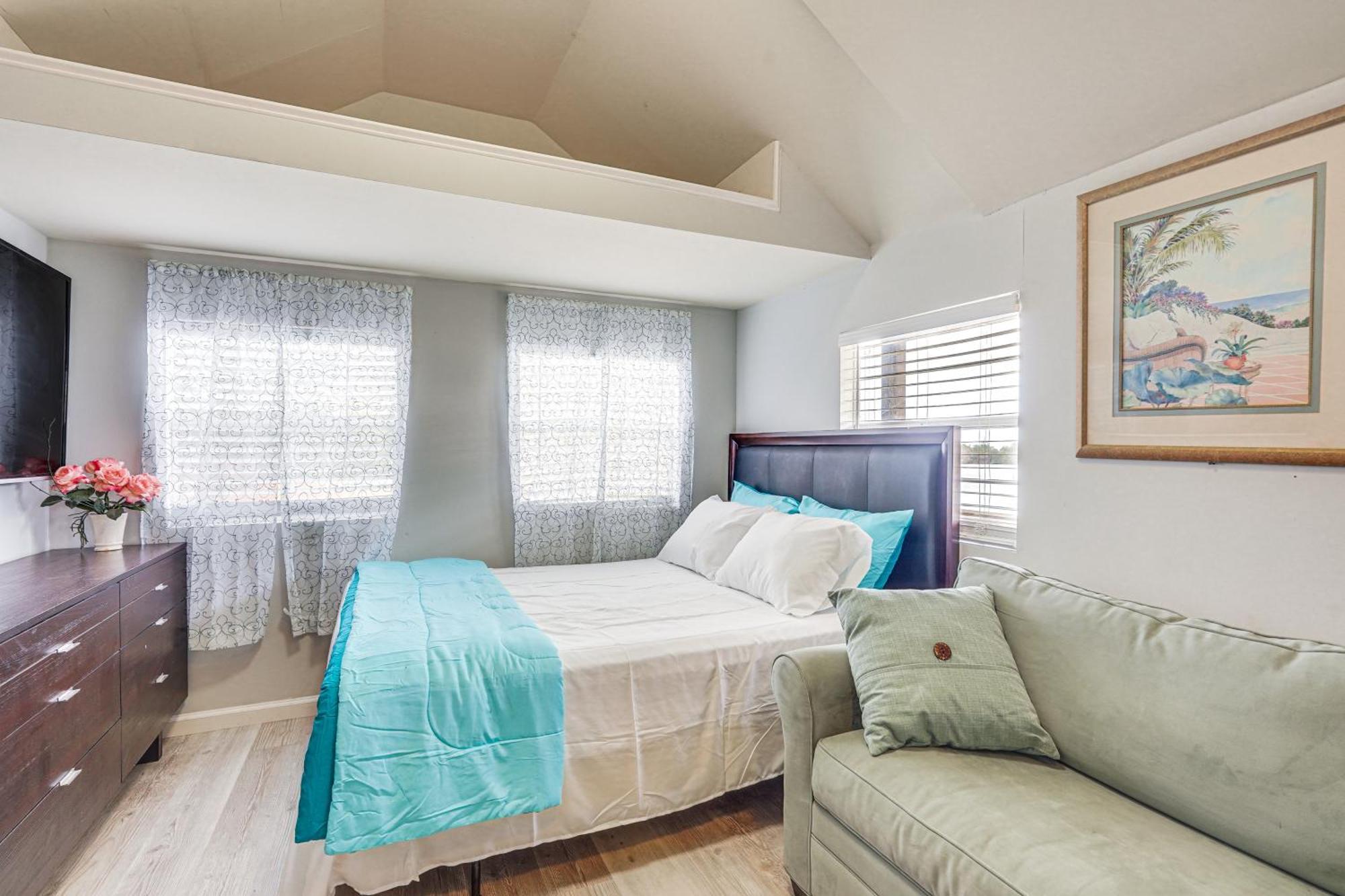 Lakefront Panama City Studio With Hot Tub Access 外观 照片