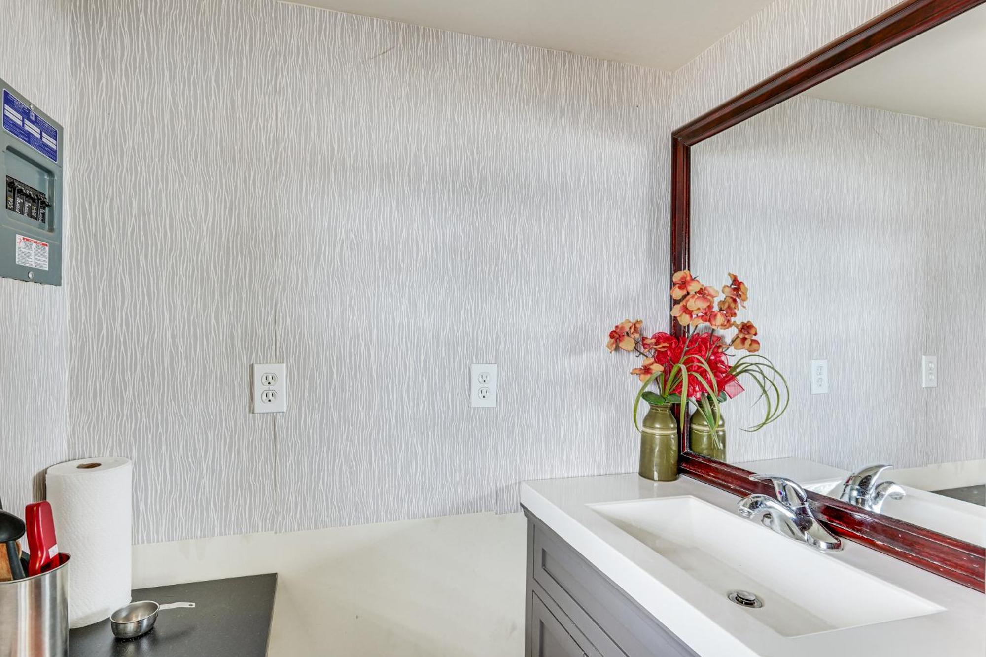 Lakefront Panama City Studio With Hot Tub Access 外观 照片